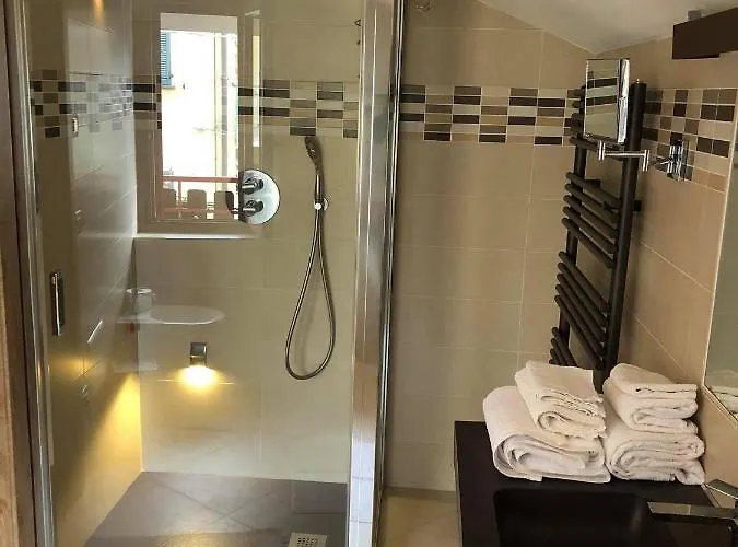 Berlinghera Hotel 2*